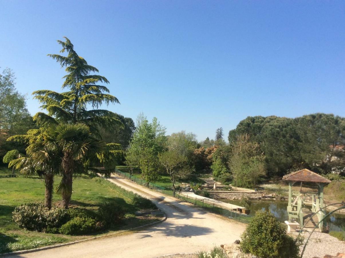 Gite Le Bois De Montpouillan มาร์ม็องด์ ภายนอก รูปภาพ